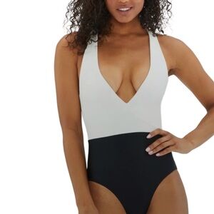 Summersalt V-Neck Swimsuit White Black Size 8 NWT